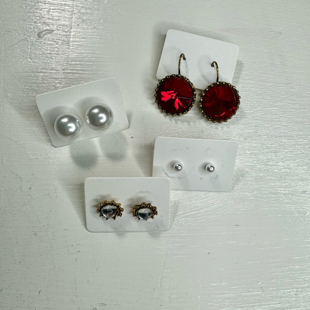 Earring lot